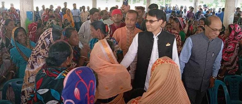 জিল্লুর রহমানের নির্বনাচনী পথসভা ও উঠান বৈঠক কুসামবাগ অনুষ্ঠিত